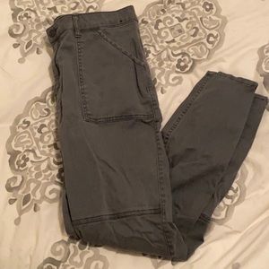 Super cute Abercrombie chino pants size 29